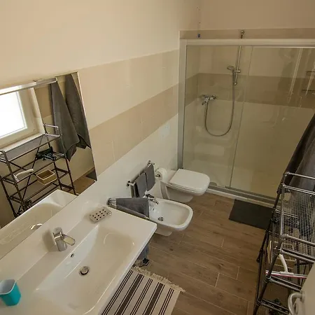 Lanterna 玛切阿加