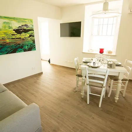 Daire Lanterna Marciaga