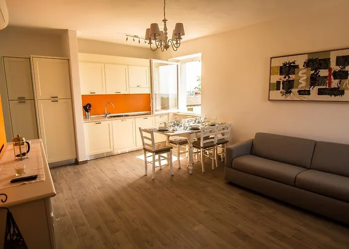 Apartment Alla Lanterna Marciaga